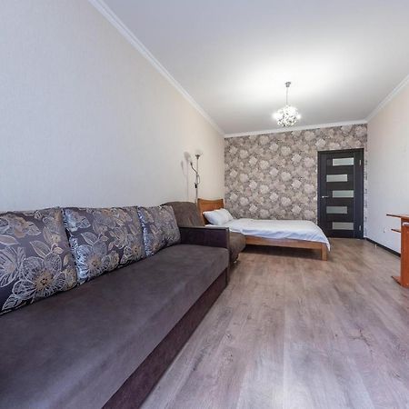 키예프 Flatrent Drahomanova 2A 아파트 외부 사진