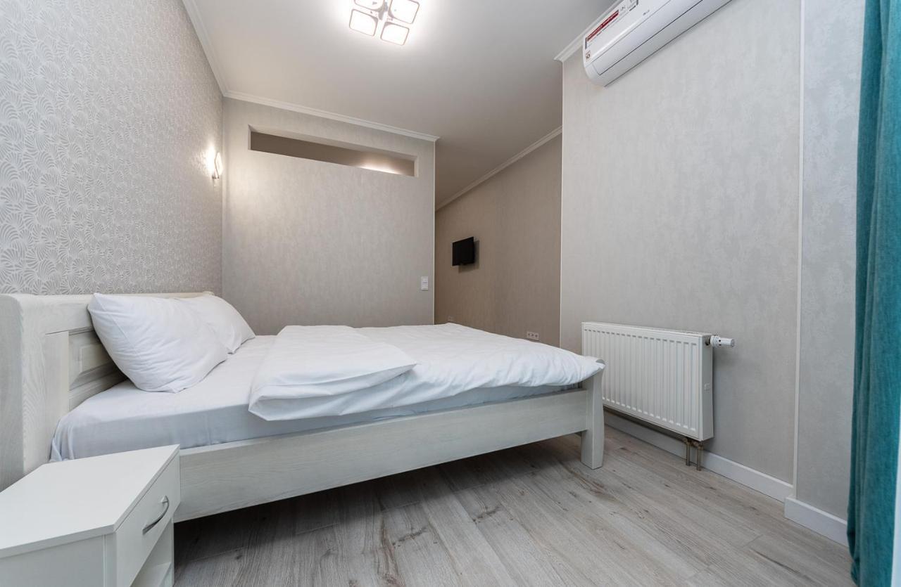 키예프 Flatrent Drahomanova 2A 아파트 외부 사진