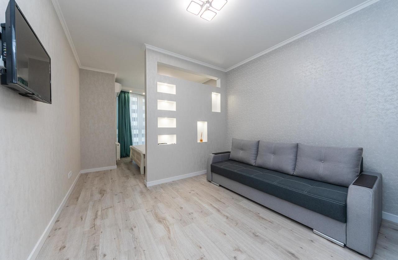 키예프 Flatrent Drahomanova 2A 아파트 외부 사진