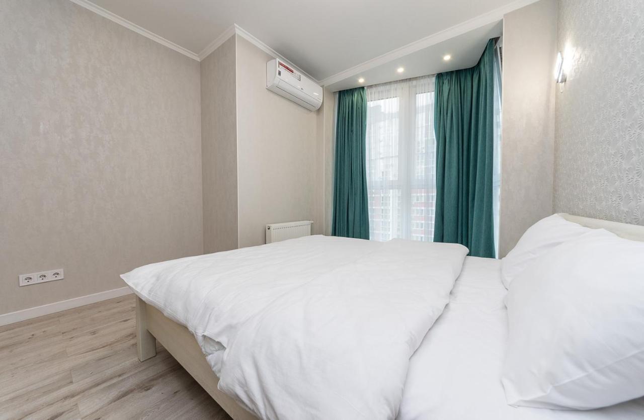 키예프 Flatrent Drahomanova 2A 아파트 외부 사진