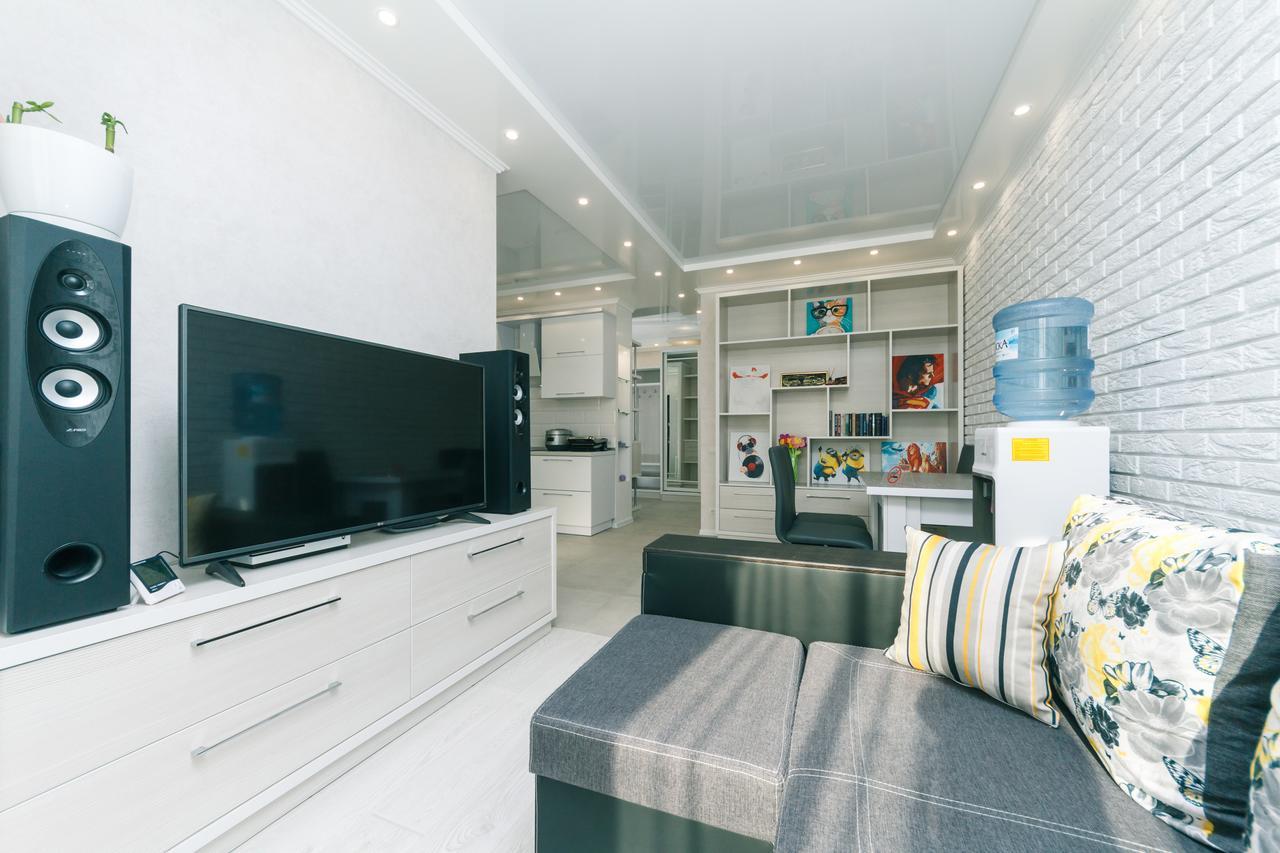 키예프 Flatrent Drahomanova 2A 아파트 외부 사진